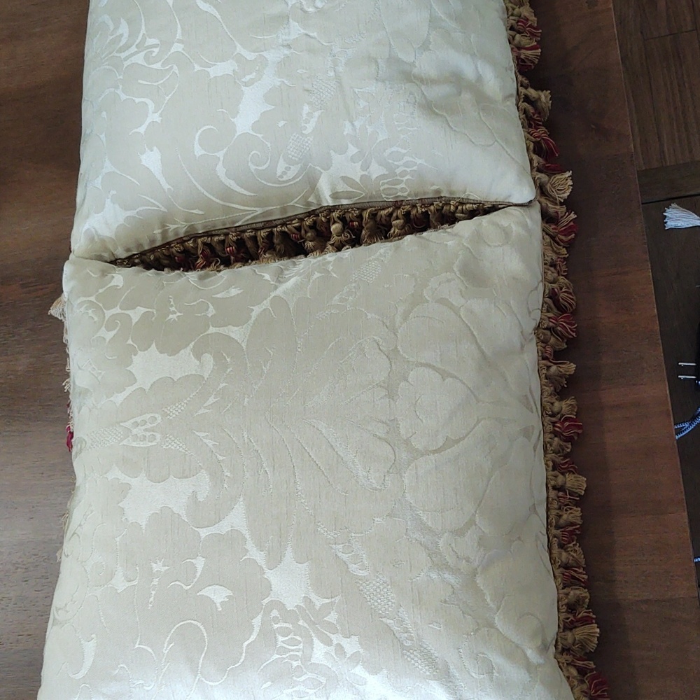 Antique Tapestry Pillow 14"×14" - Picture 4 of 4